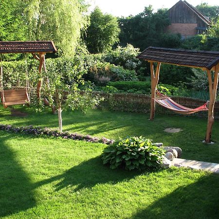 Отель Asmonienes Sveciu Namai "Senoji Mokyklele" Smalininkai Экстерьер фото