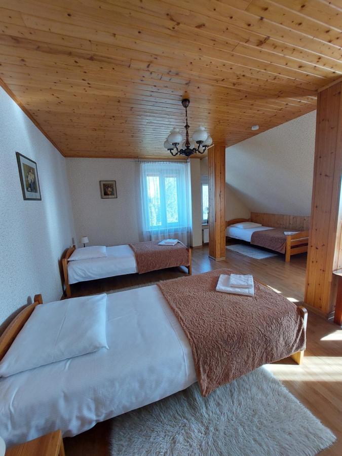 Отель Asmonienes Sveciu Namai "Senoji Mokyklele" Smalininkai Экстерьер фото