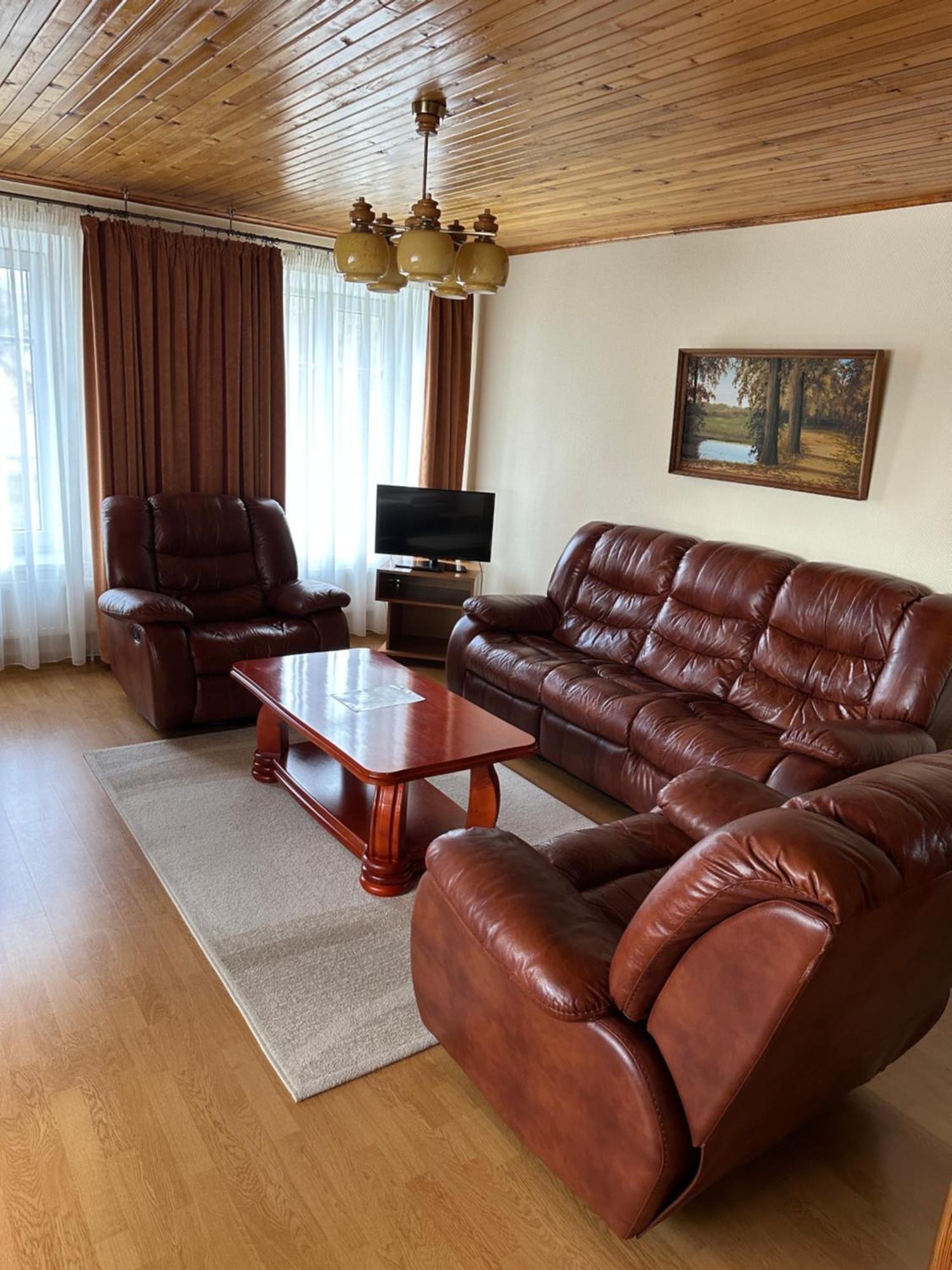 Отель Asmonienes Sveciu Namai "Senoji Mokyklele" Smalininkai Экстерьер фото