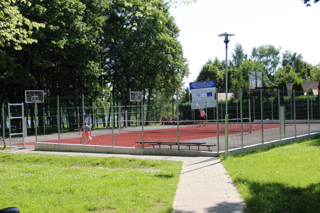 Отель Asmonienes Sveciu Namai "Senoji Mokyklele" Smalininkai Экстерьер фото